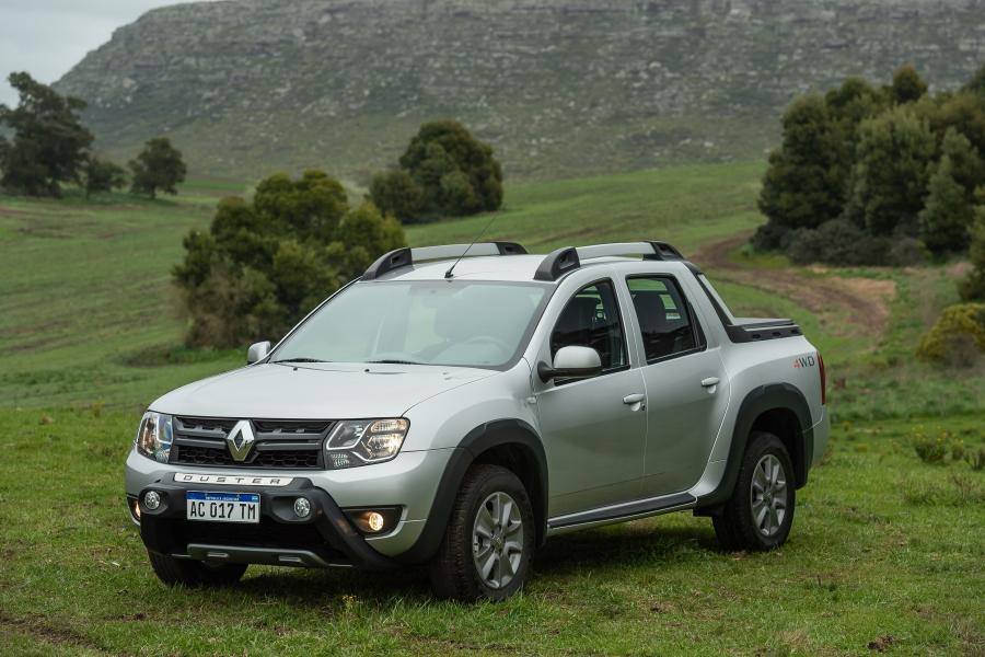  Renault Duster Oroch Dynamique 2.0 4x4 2018 года  (фото 8 из 40)